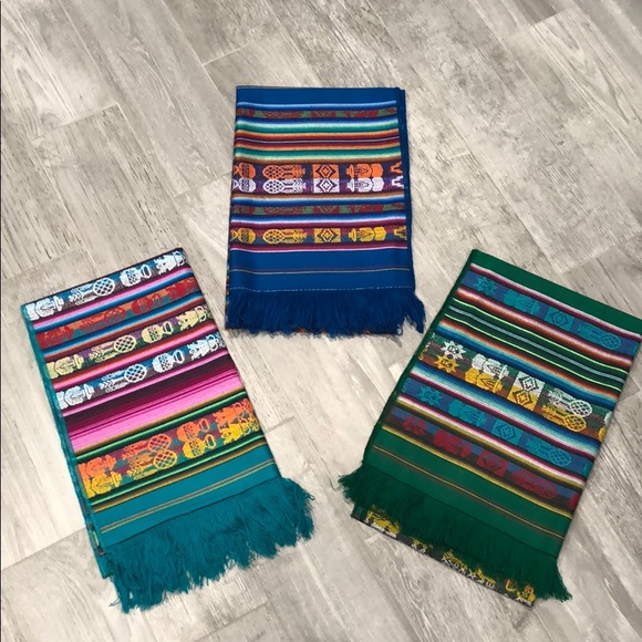 Other - NWOT Accent Table Runners (1)